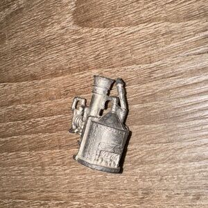 Silver Miniature Metal Figurine Stove - Forge - Dungeons & Dragons